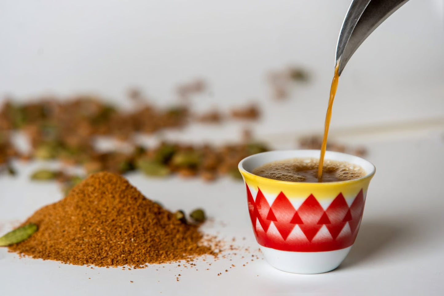 Arabic Coffee with Cardamom & Saffron – 1 KG | Premium Gulf Blend